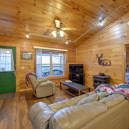 Cozy Deer Glen Cabin With Private Hot Tub And Porch! Bryson City Luaran gambar