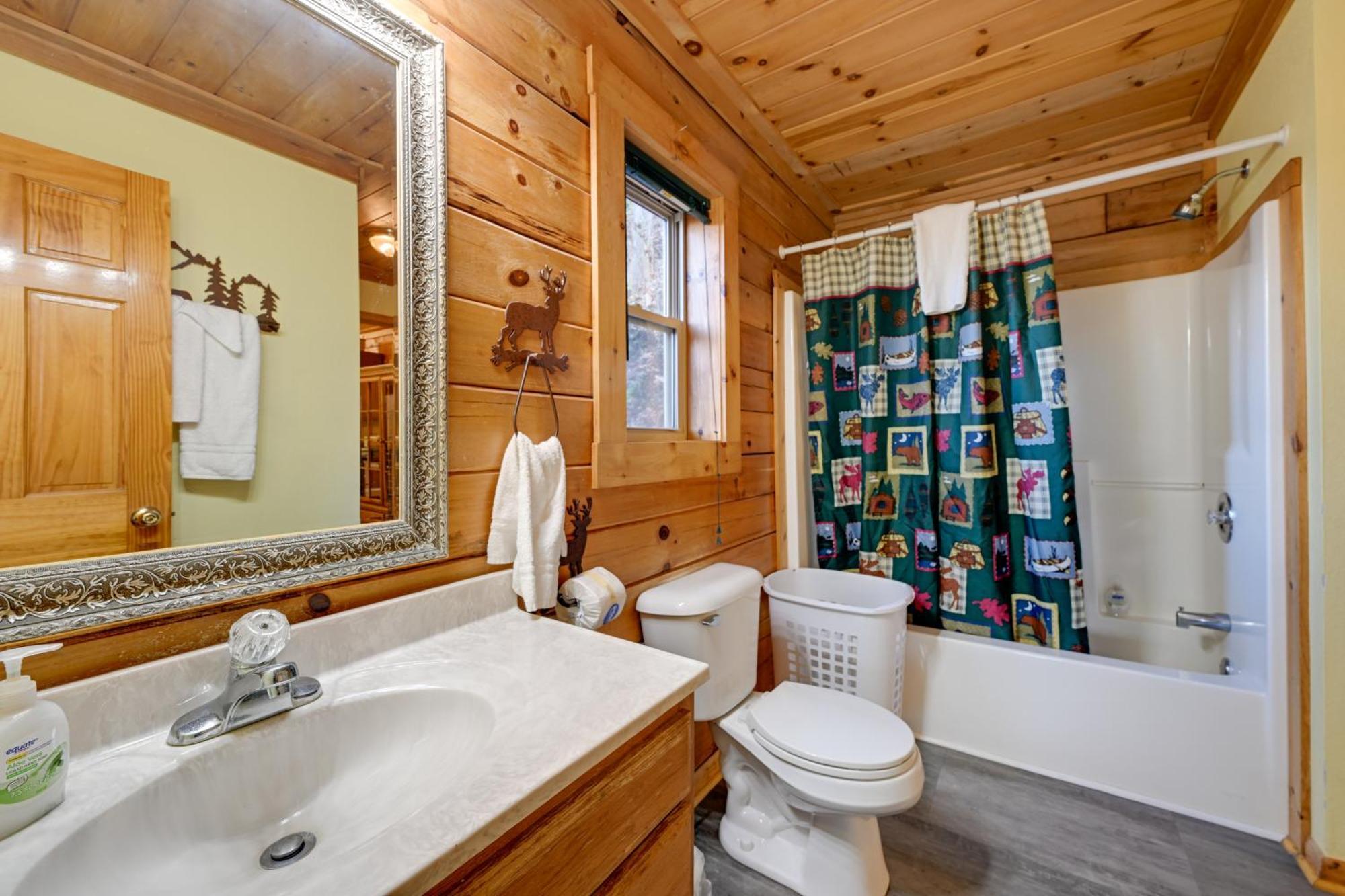 Cozy Deer Glen Cabin With Private Hot Tub And Porch! Bryson City Luaran gambar