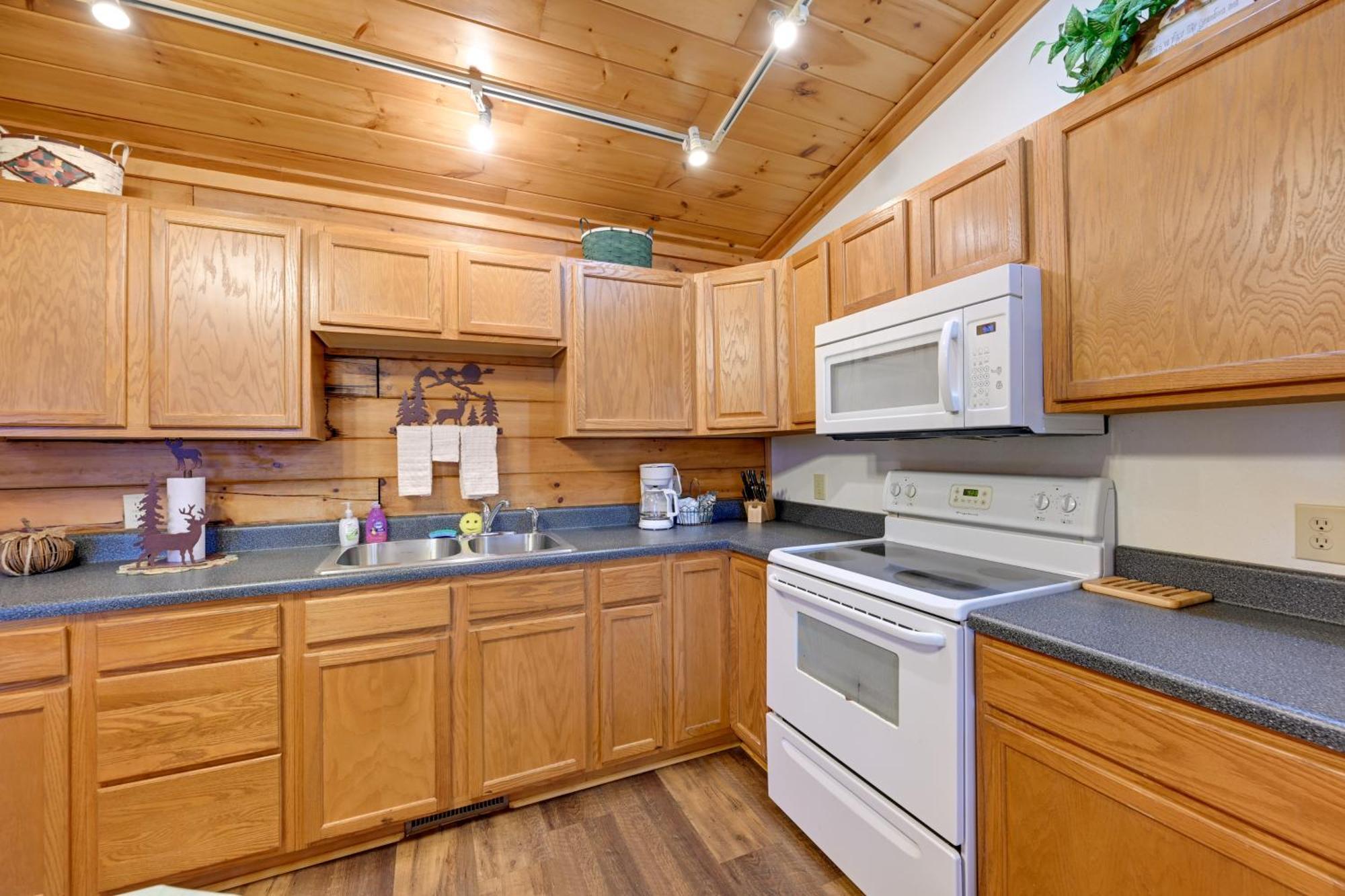 Cozy Deer Glen Cabin With Private Hot Tub And Porch! Bryson City Luaran gambar