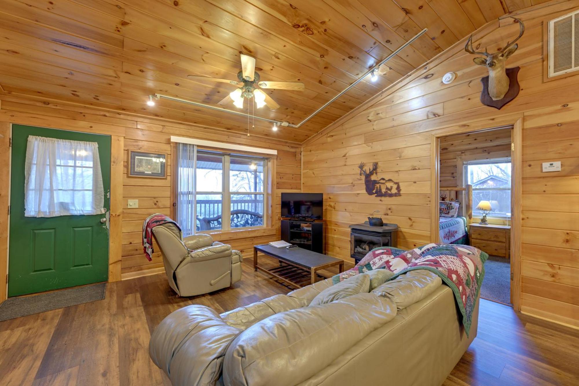 Cozy Deer Glen Cabin With Private Hot Tub And Porch! Bryson City Luaran gambar
