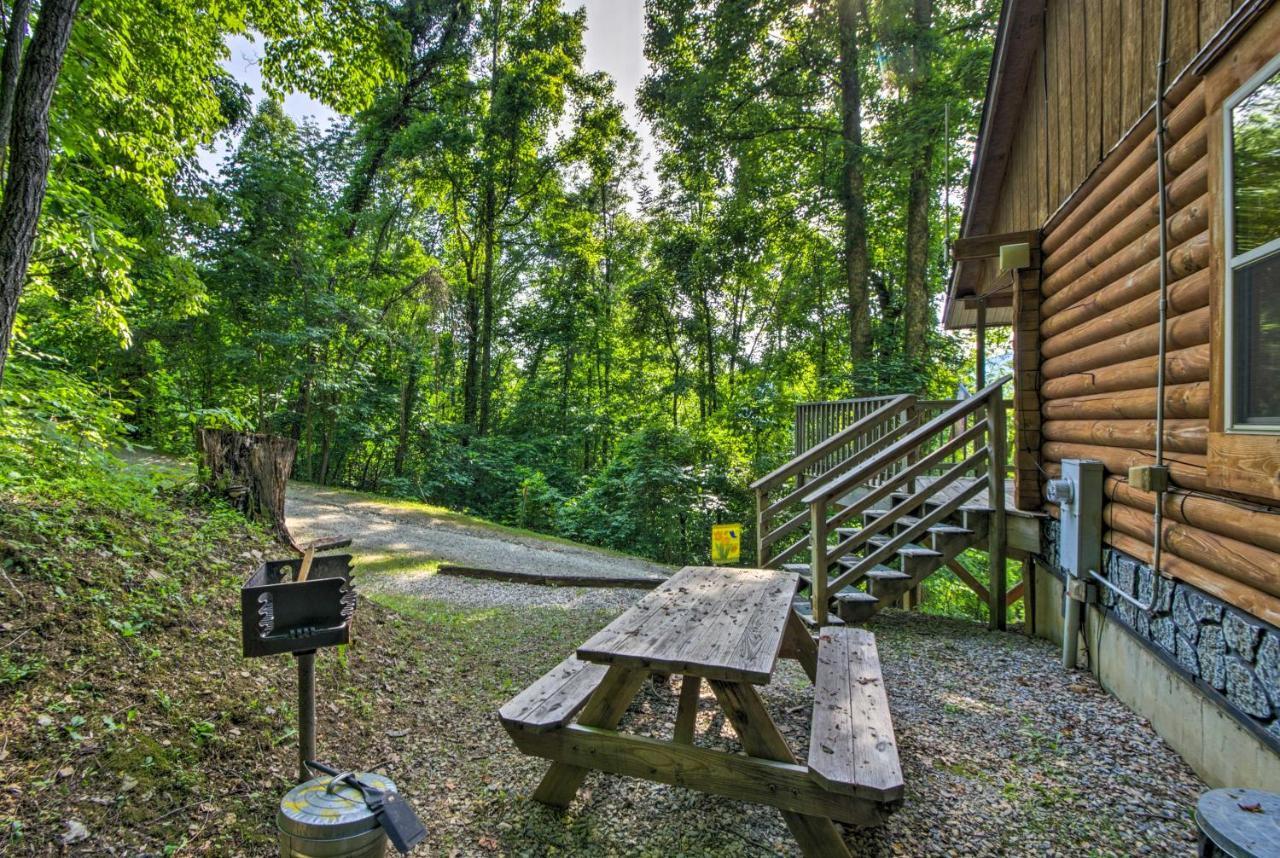 Cozy Deer Glen Cabin With Private Hot Tub And Porch! Bryson City Luaran gambar